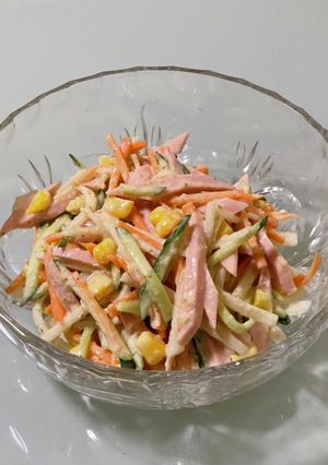 ごま香る魚肉ソーセージ入りカラフルサラダ-レシピのメイン写真