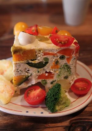 誕生日ケーキは野菜たっぷりテリーヌ-レシピのメイン写真
