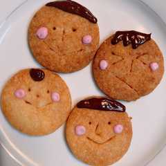 รูปของ 簡単かわいい♡顔クッキー