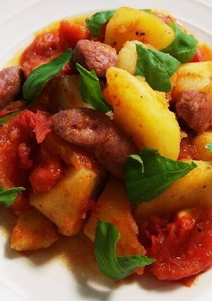 じゃがいもとソーセージの完熟トマト炒め-レシピのメイン写真