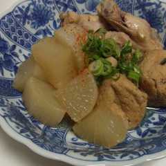 รูปของ 大根と鶏肉・がんもちゃんの煮物