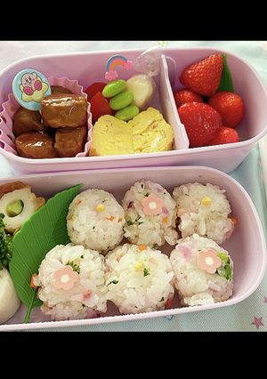 手抜きお花コロコロおにぎり弁当-レシピのメイン写真