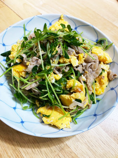 豆苗と豚肉のオイスターソース炒め-レシピのメイン写真
