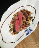 牛ヒレ肉ステーキ、しめじと生ハムのソース