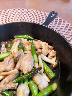 シロさんの鶏肉とアスパラの中華風塩炒め-レシピのメイン写真