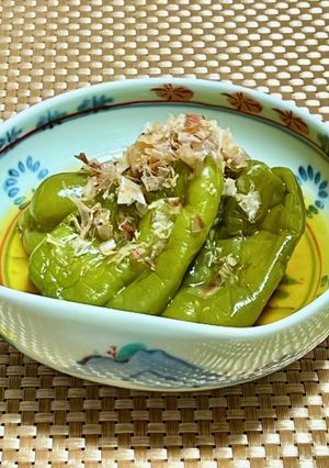 包丁いらず！丸ごとピーマンのレンジ煮浸し-レシピのメイン写真