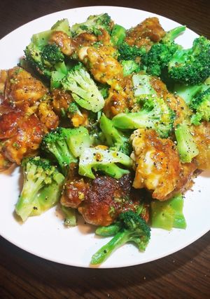 簡単☆鶏肉とブロッコリーのカレー風味炒め-レシピのメイン写真
