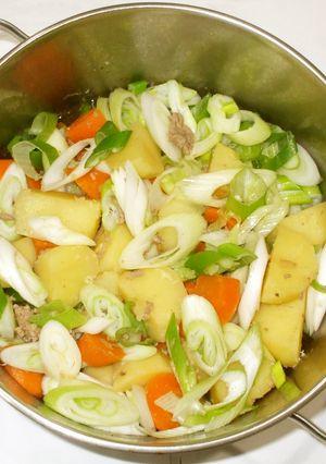 基本の肉じゃが♪簡単お腹温める漢方薬膳-レシピのメイン写真