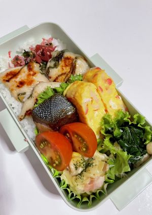胸肉と紫蘇の塩麹焼きと鰤照り焼き弁当-レシピのメイン写真