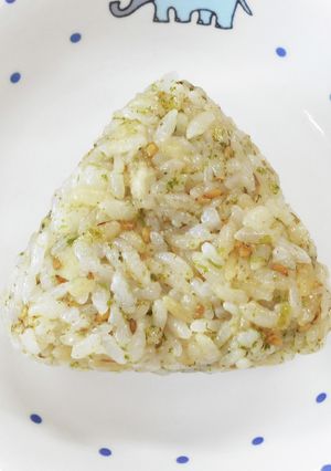 【保育園給食】天かすと青のりのおにぎり-レシピのメイン写真