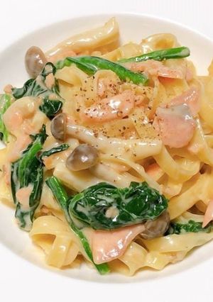 サーモンとほうれん草のクリームパスタ-レシピのメイン写真