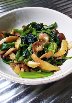 しめじベーコン青菜のオイスターソース炒め-レシピのメイン写真