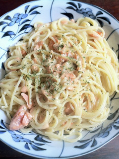 レトルトにひと手間。鮭のクリームパスタ-レシピのメイン写真