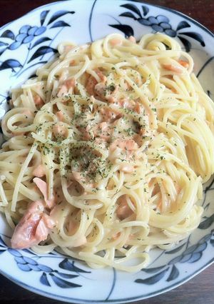 レトルトにひと手間。鮭のクリームパスタ-レシピのメイン写真