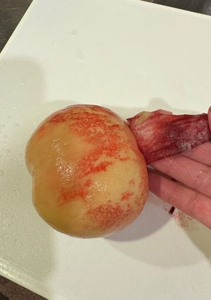 簡単！綺麗な桃のむき方-レシピのメイン写真