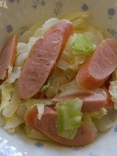 キャベツとソーセージのホットサラダ-レシピのメイン写真