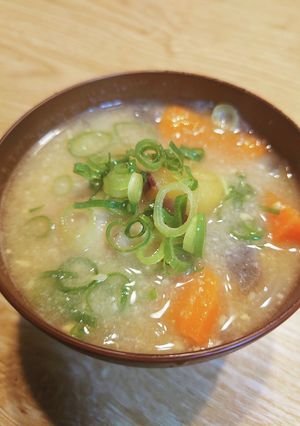 浮腫防止!満腹具だくさん味噌汁!95㌍-レシピのメイン写真