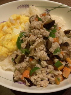 人参とピーマンとナスそぼろ丼-レシピのメイン写真