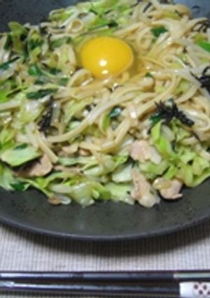 キッチンバサミと鍋ひとつで簡単焼きうどん-レシピのメイン写真