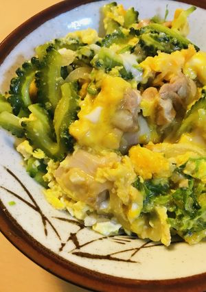 ゴーヤーチャンプルー風のあまから親子丼-レシピのメイン写真