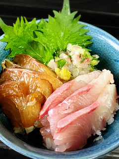 簡単カンパチ三色丼-レシピのメイン写真