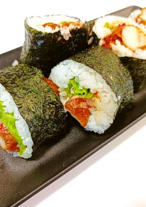 梅マヨネーズでさっぱり！冷凍唐揚げ巻寿司-レシピのメイン写真