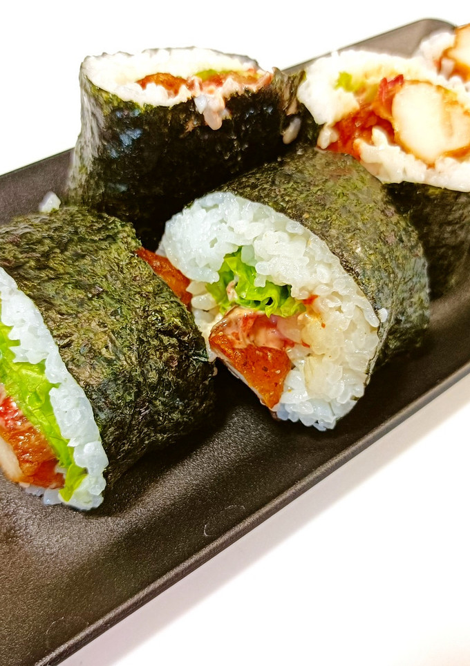 梅マヨネーズでさっぱり！冷凍唐揚げ巻寿司-レシピのメイン写真