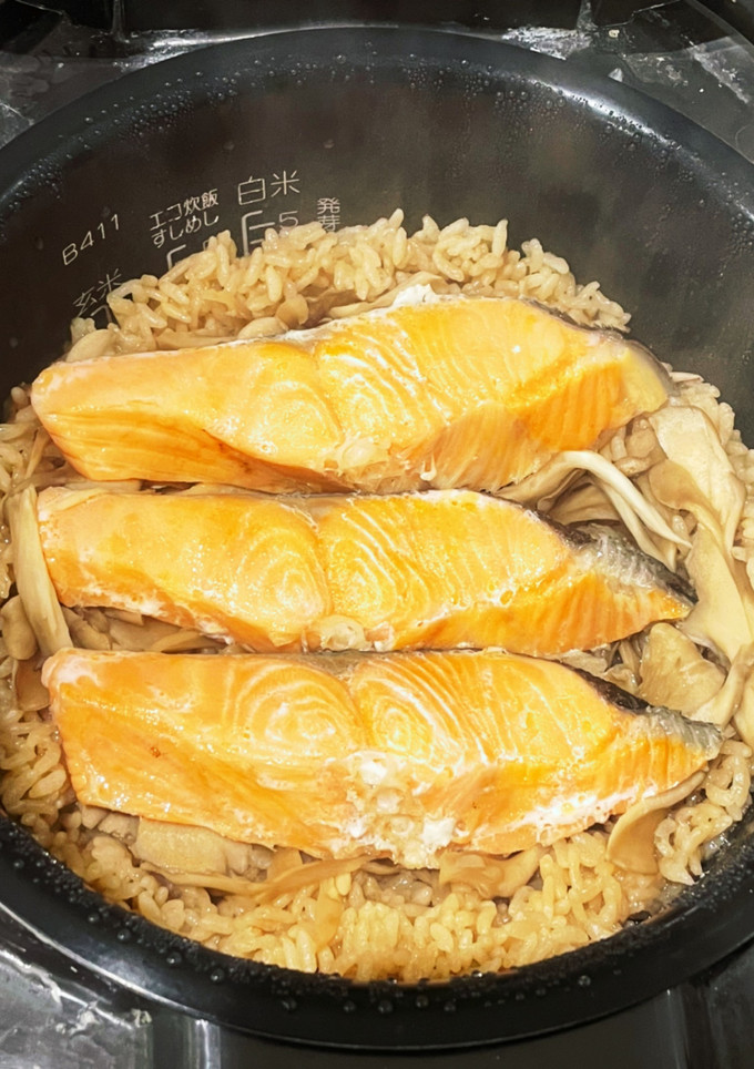 鮭と舞茸の炊き込みご飯-レシピのメイン写真