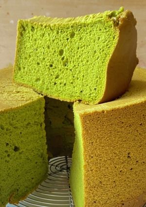 抹茶の色がきれいに出るシフォンケーキ-レシピのメイン写真