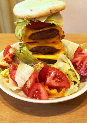 マルシンハンバーグダブルチーズ倍バーガー-レシピのメイン写真