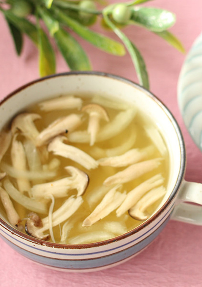 白だしで作る｜玉ねぎ＆しめじ のスープ-レシピのメイン写真
