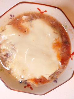 5分でできます!サバ缶のトマトチーズ乗せ-レシピのメイン写真