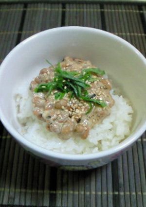 梅とのり佃煮の納豆ごはん♥-レシピのメイン写真