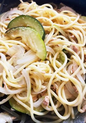 ズッキーニとツナ缶のパスタ-レシピのメイン写真