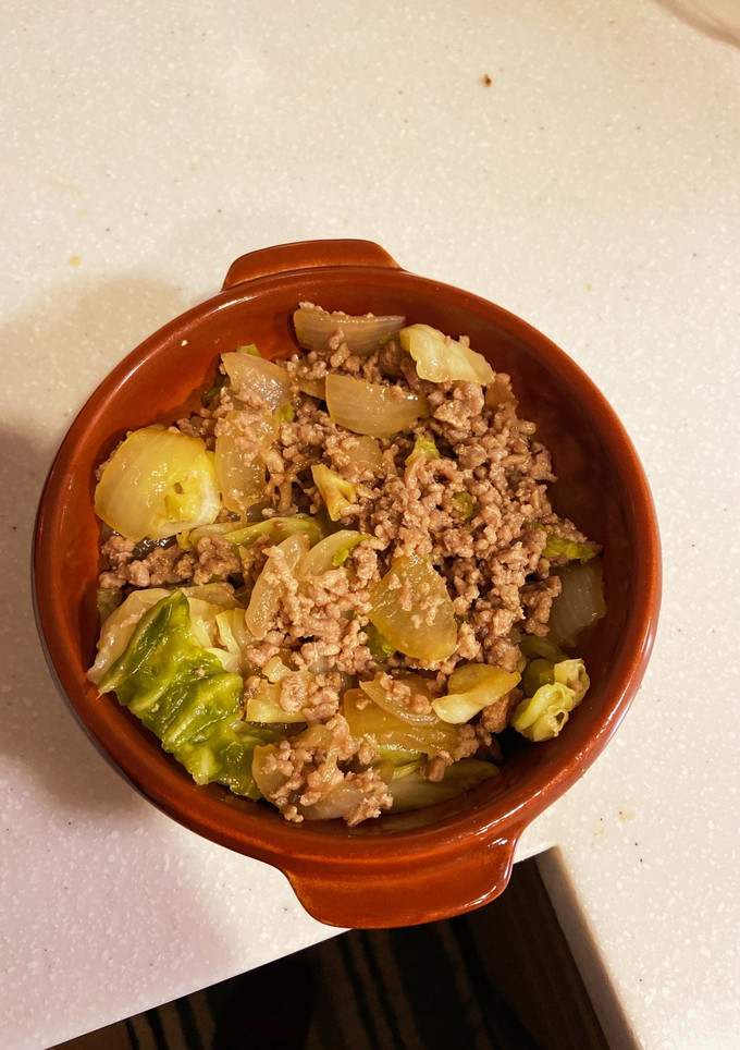 ひき肉とキャベツと玉ねぎの炒め物-レシピのメイン写真