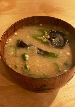 オクラとピーマンと茗荷で夏の味噌汁！-レシピのメイン写真
