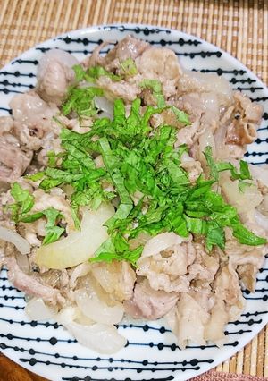 玉ねぎドレッシングで簡単！しょうが焼き-レシピのメイン写真