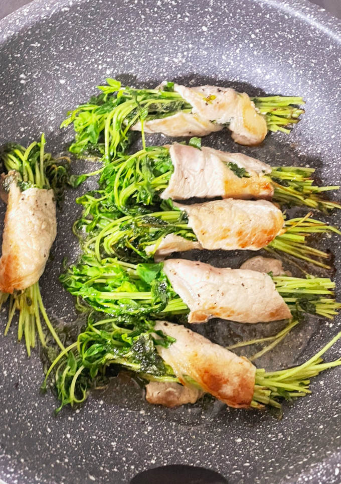 簡単10分？！美味しい豆苗肉巻き！！-レシピのメイン写真