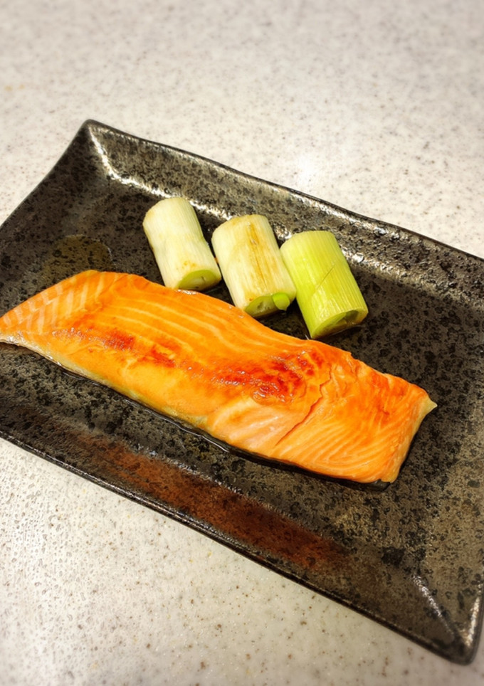 調味料一つで旨旨♪鮭の煎り酒漬け焼き-レシピのメイン写真
