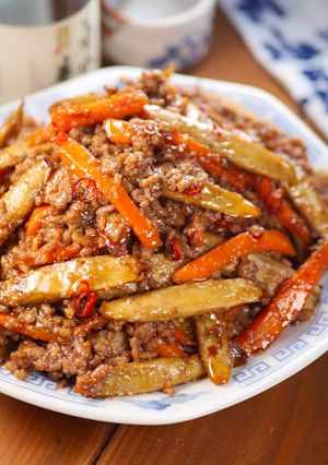 ご飯が進む🍚ごぼうとにんじんの肉味噌炒め-レシピのメイン写真