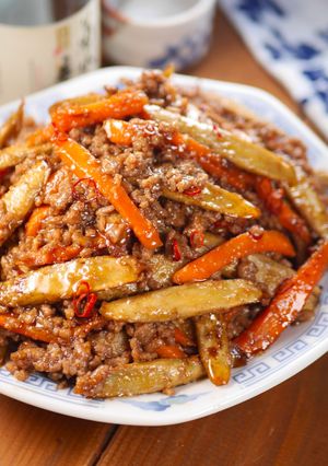 ご飯が進む🍚ごぼうとにんじんの肉味噌炒め-レシピのメイン写真