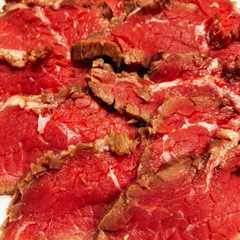 รูปของ 牛モモ肉のロ一ストビ一フ
