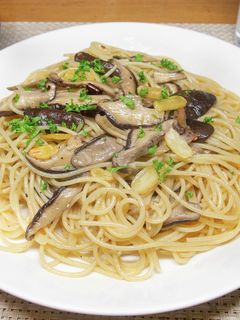 椎茸とアンチョビのパスタ-レシピのメイン写真