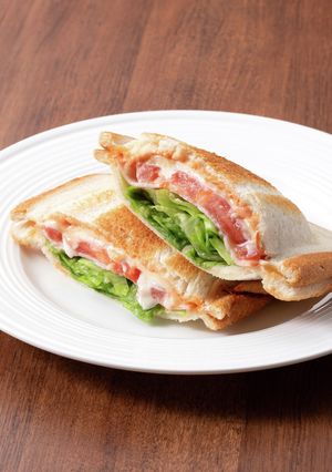 簡単!チーズ入りHLTホットサンド-レシピのメイン写真