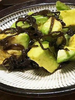 アボカドと塩昆布のオリーブオイル和え-レシピのメイン写真