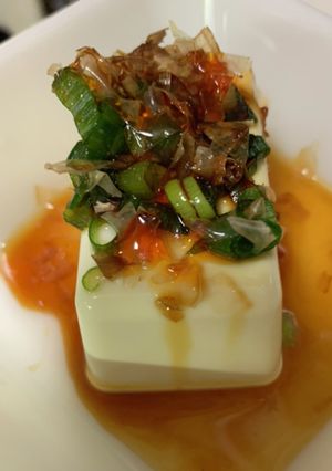 いつもの冷やっこに　　　　　ひと工夫-レシピのメイン写真