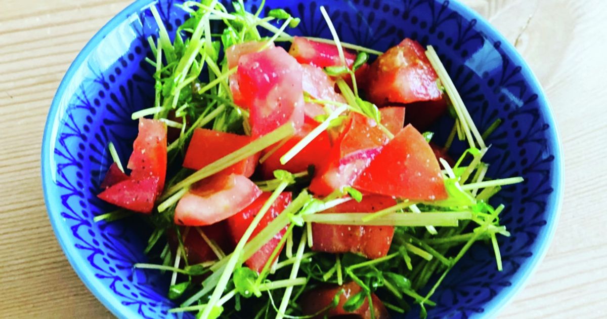 切って和えるだけ☆豆苗とトマトのサラダ by カルピネット