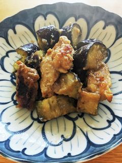 一人暮らしʕ·ᴥ·ʔ茄子と豚肉の味噌炒め-レシピのメイン写真