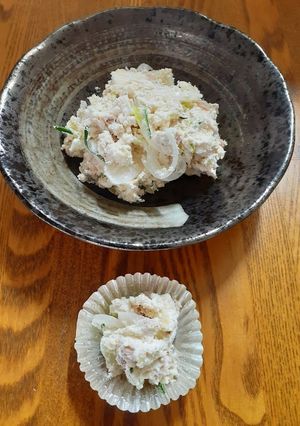 おから＋マヨ*にきゅうり＋玉ねぎのサラダ-レシピのメイン写真