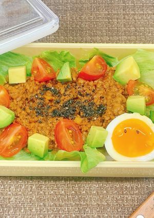 夏休みのお弁当に！簡単ごまタコライス-レシピのメイン写真